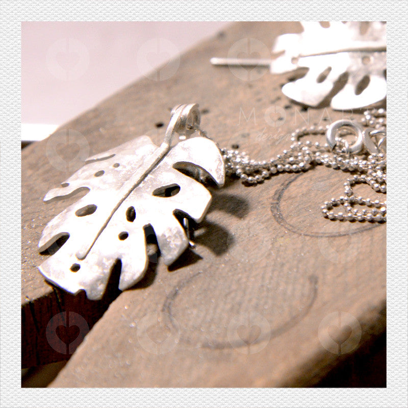 Pendant Bullet Leaves